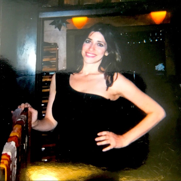 Meet your Posher, Nicole - Picture 1 of 1